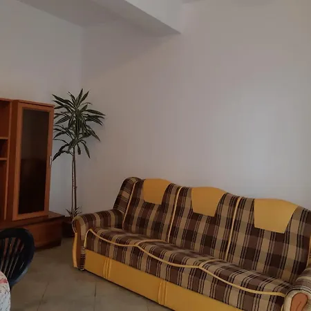 בית אירוח Rozzy