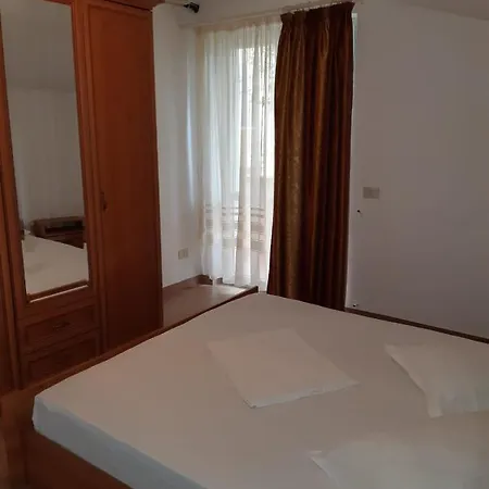 Gazde/Camere de închiriat Rozzy *